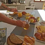 Le Moulin De La Fortie Bed & Breakfast Viscomtat