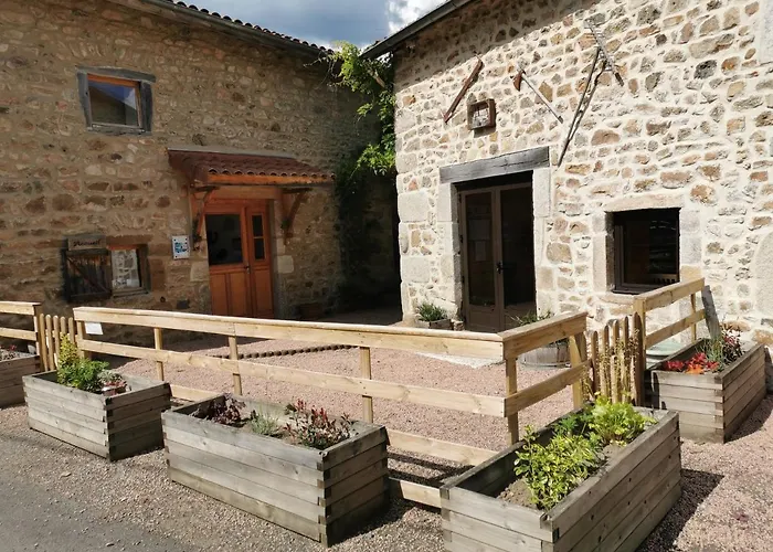 Le Moulin De La Fortie, Bed & Breakfast Viscomtat
