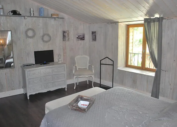 Bed & Breakfast Le Moulin De La Fortie, 3*